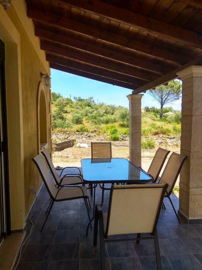 Modern Eco Friendly Villa Close To Town بيليكاس المظهر الخارجي الصورة